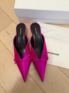 Balenciaga Scarpa Satin Mules Rose Fuchsia Size 37 NWT Bow Pointed Toe $750